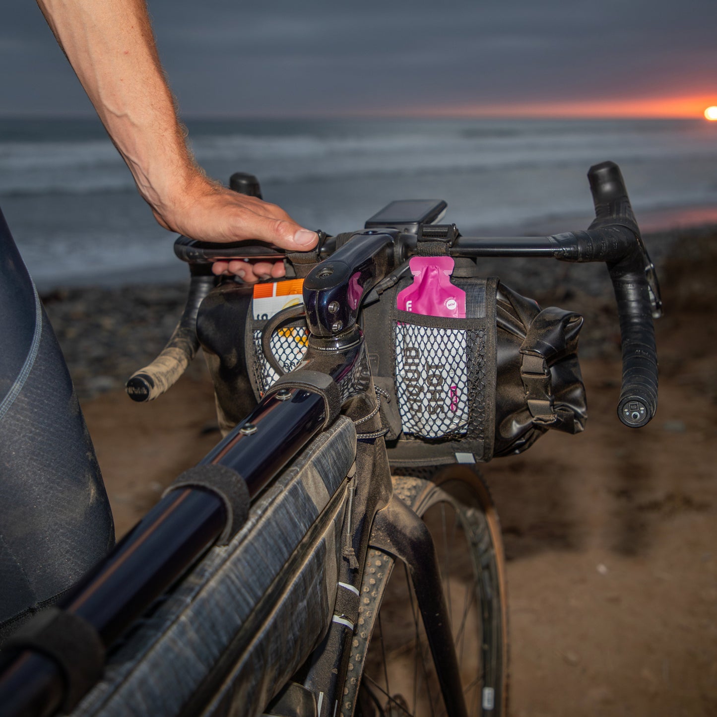 Racelite Overnight Handlebar Bag - Handlebar Bag - Lead Out!